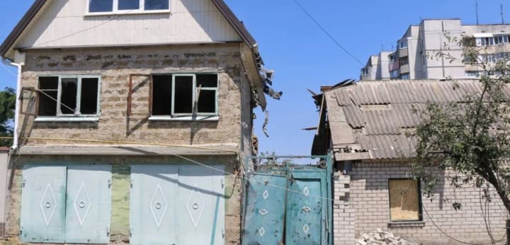 russia-shelled-kherson-at-least-three-civilians-wounded