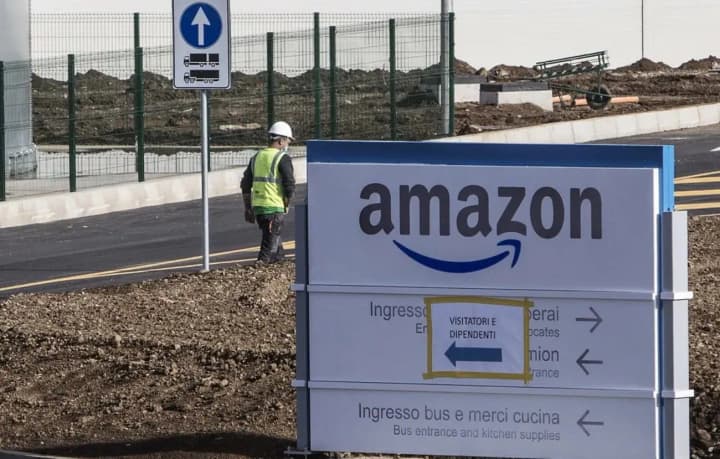 amazon-skorochuie-shtat-cherez-shi-podibni-prohnozy-ozvuchuiut-i-inshi-tekhnolohichni-hihanty