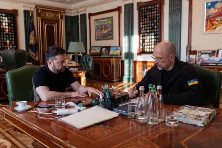 kabmin-chekaie-suttieve-onovlennia-ta-skorochennia-vytrat-zelenskyi