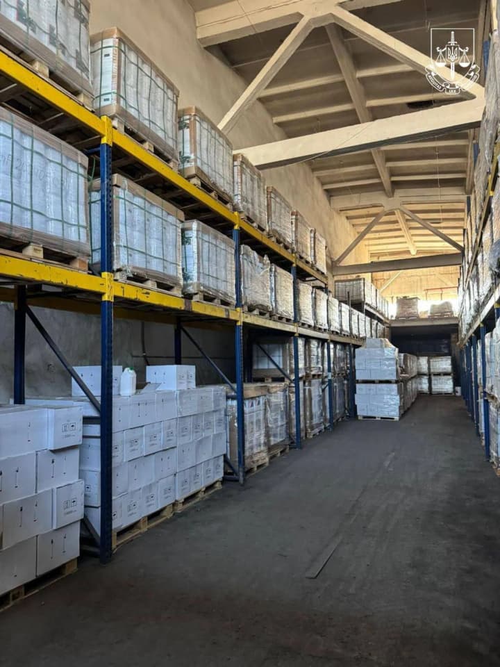 falsyfikat-na-200-mln-hryven-vykryto-masshtabnu-skhemu-vyrobnytstva-kontrafaktnykh-pestytsydiv-u-12-oblastiakh-ukrainy