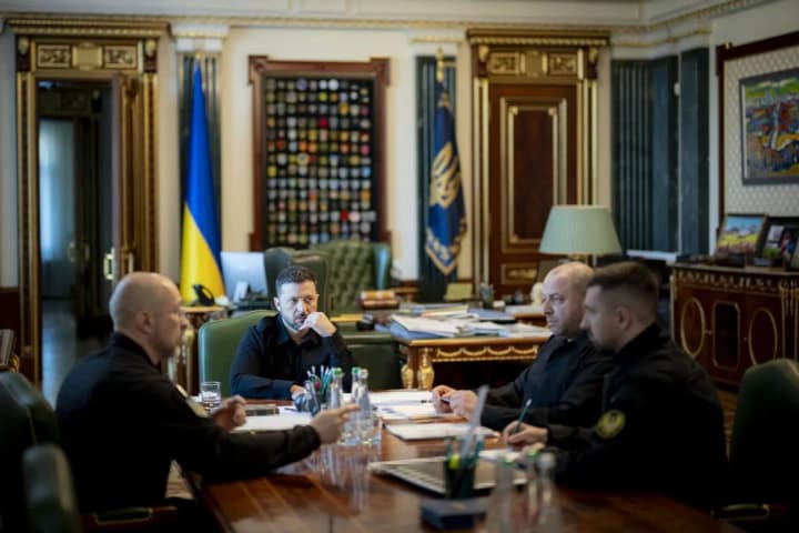 zelenskyi-proviv-naradu-shchodo-oboronnoi-sfery-detali-ta-uchasnyky