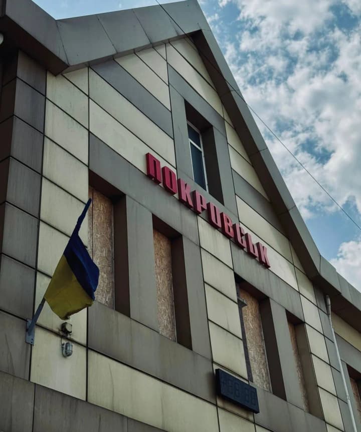 battles-for-pokrovsk-1380-residents-remain-in-the-city-the-enemy-does-not-stop-shelling