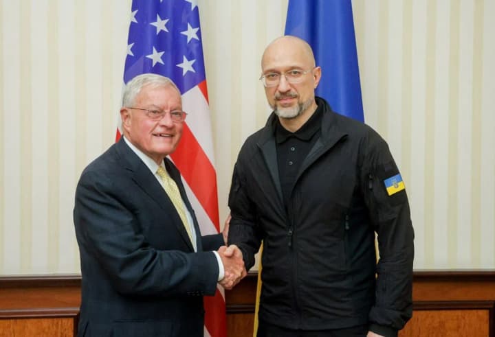 obhovoryly-posylennia-ppo-ta-novi-sanktsii-proty-rf-shmyhal-proviv-zustrich-z-kellohom-pislia-vidstavky