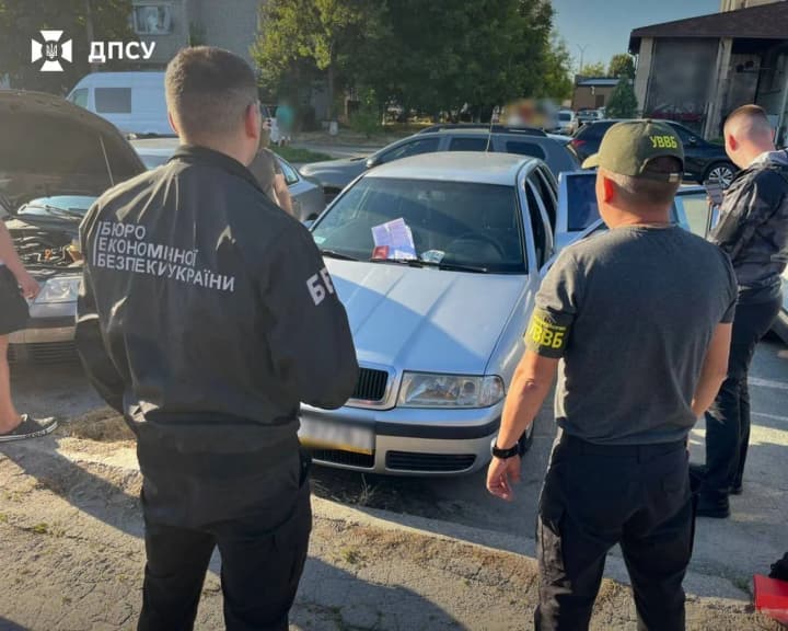under-the-guise-of-cars-for-the-armed-forces-a-large-scale-smuggling-scheme-exposed-in-lviv-region