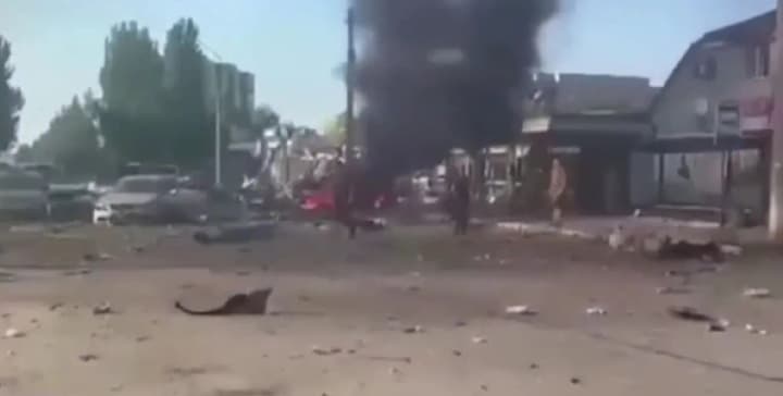 vnaslidok-rosiiskoho-udaru-po-dobropilliu-na-donechchyni-3-liudei-zahynuly-27-poranenykh