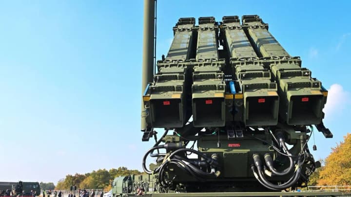 shveitsariya-poluchit-sistemi-pozzhe-ssha-menyayut-grafik-postavok-patriot-v-polzu-ukraini