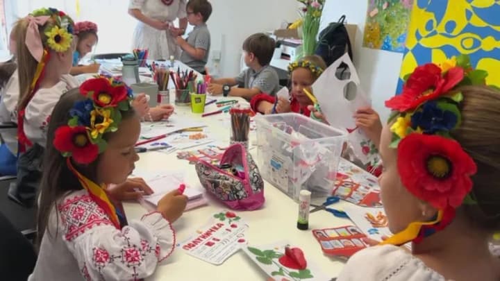 a-school-has-opened-in-britain-to-help-refugee-children-from-ukraine-preserve-their-native-language-and-identity