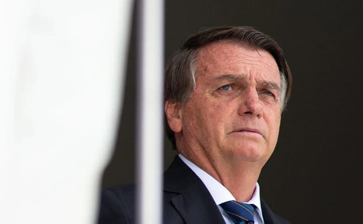 sud-zoboviazav-kolyshnoho-prezydenta-brazylii-nosyty-elektronnyi-braslet-i-dotrymuvatysia-komendantskoi-hodyny