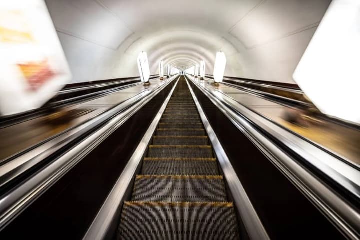 in-kyiv-after-the-night-attack-by-the-russian-federation-the-lukyanivska-metro-station-resumed-operation