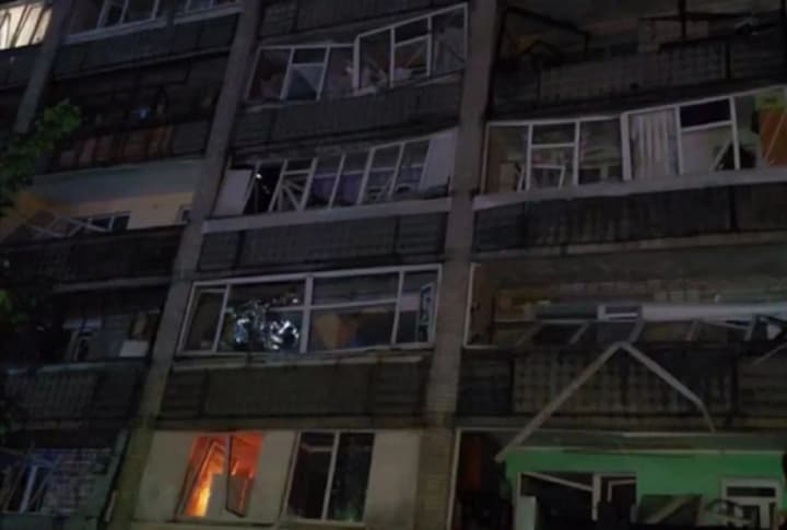 udar-rosiian-po-sumakh-ye-poraneni-poshkodzheno-budynky