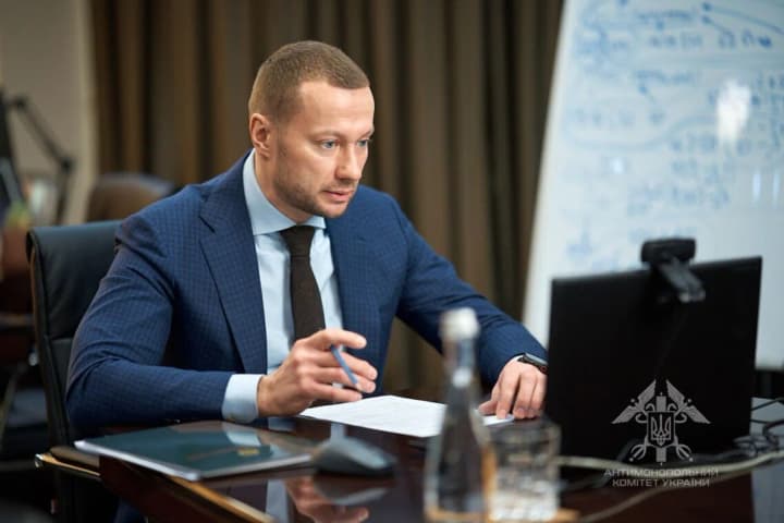 slidstvo-u-spravi-kerivnyka-amku-kyrylenka-ta-yoho-druzhyny-zaversheno