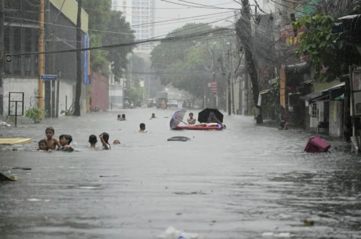 tropichnyi-shtorm-sprychynyv-smertelni-poveni-u-vietnami-ponad-3700-budynkiv-zatopylo