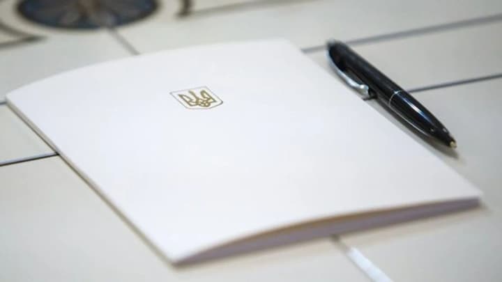 vidnovliuie-usi-protsesualni-povnovazhennia-ta-harantii-nezalezhnosti-nabu-i-sap-zaklykaly-radu-ukhvalyly-zakonoproiekt-zelenskoho