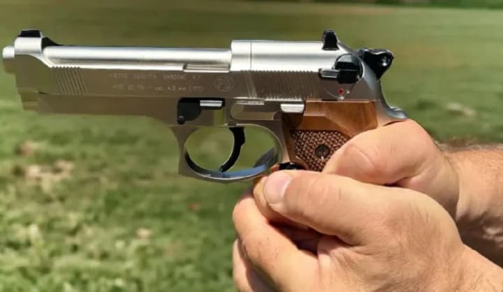 kharkiv-resident-shot-a-girl-with-an-air-pistol-to-show-off-in-front-of-friends