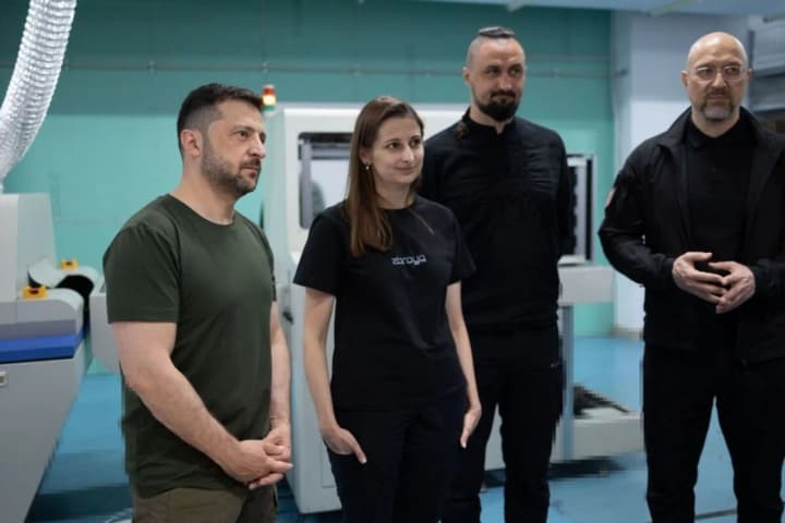 ponad-80percent-ukrainskoho-vyrobnytstva-pratsiuie-na-oboronu-zelenskyi