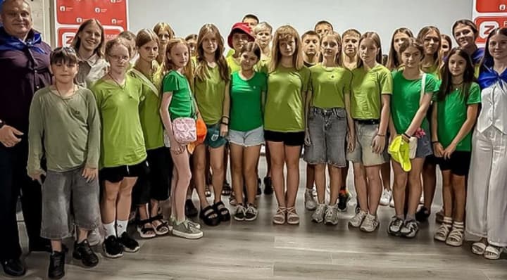 properly-loving-russia-occupiers-sent-schoolchildren-from-donetsk-region-to-artek-branch-in-zaporizhzhia-cns