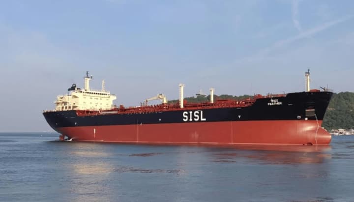reuters-ship-suppliers-refuse-to-cooperate-with-rosnefts-foreign-asset-indias-nayara