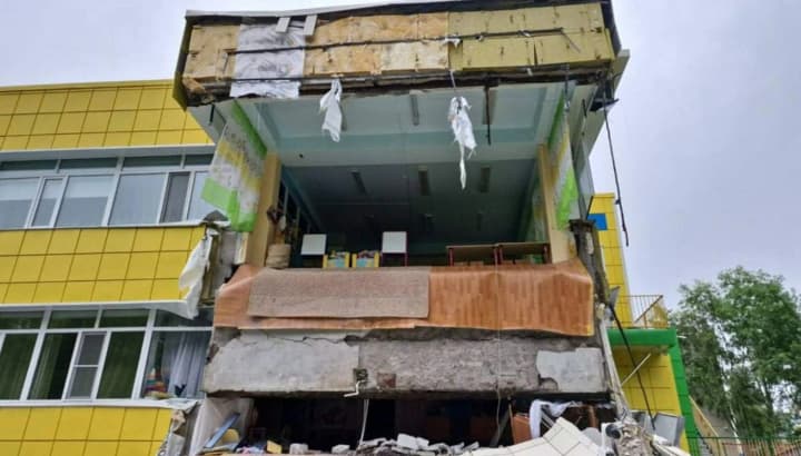 a-powerful-volcanic-eruption-occurred-on-russias-kamchatka-peninsula