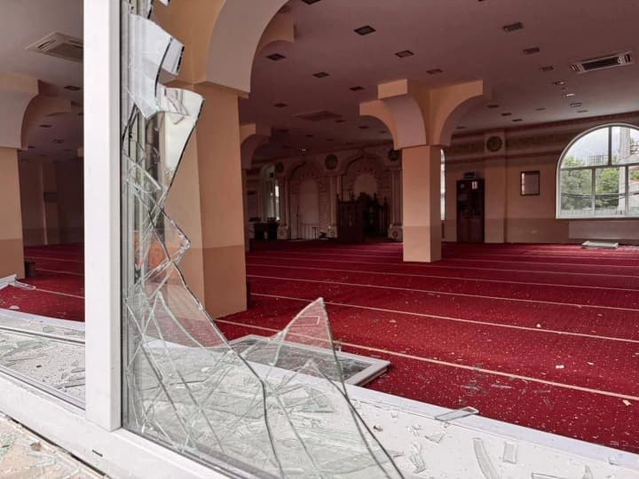 vorohuvaty-z-bohom-naidurnisha-sprava-u-kyievi-vnaslidok-ataky-rf-poshkodzhena-mechet