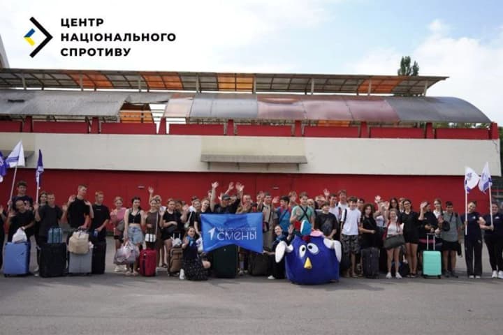 okupanty-zavoziat-vchyteliv-z-lipetska-na-okupovani-terytorii-ukrainy