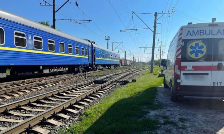 na-kyivshchyni-cholovik-otrymav-tilesni-ushkodzhennia-pislia-toho-yak-potrapyv-pid-potiah