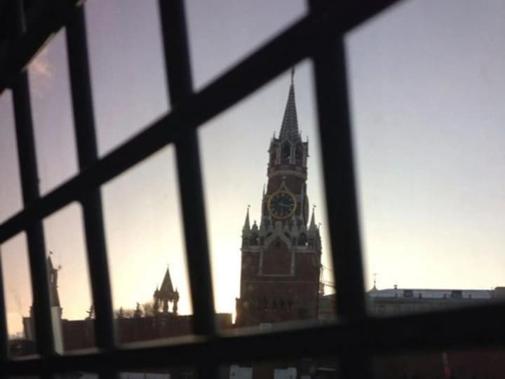 yes-zaklykav-radbez-oon-posylyty-tysk-na-rosiiu-shchob-prypynyty-viinu-v-ukraini