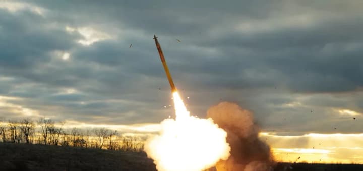 ukrainy-posyliuie-vyrobnytstvo-vlasnoi-zbroi-dlia-borotby-z-rosiieiu-na-tli-nevyznachenoi-polityky-trampa-zmi