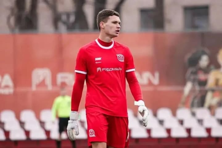 kryvbas-goalkeeper-omelchenko-did-not-return-to-ukraine-after-training-camp-in-slovenia
