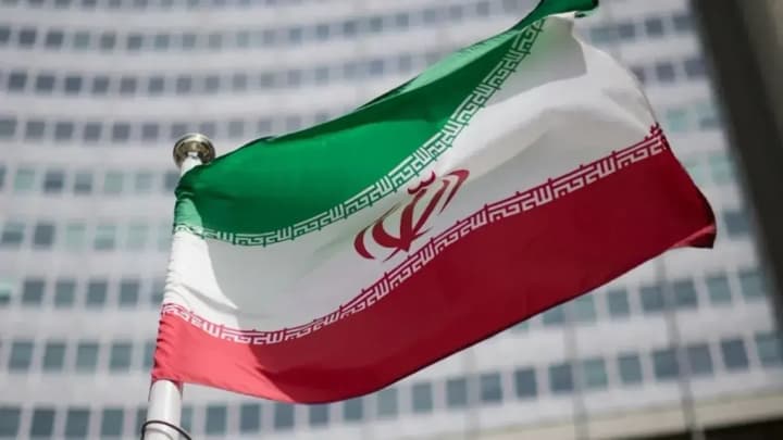 iran-stratyv-cholovika-za-peredachu-sekretnykh-danykh-mossadu-pro-yadernoho-vchenoho