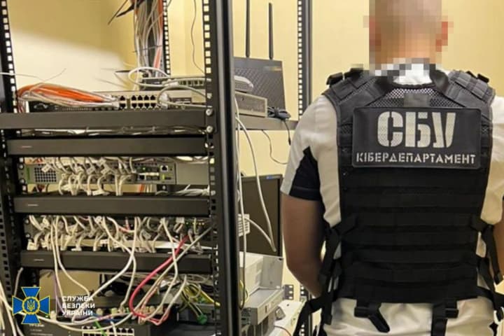 pryvlasnyly-ponad-10-mln-hrn-na-zakupivliakh-v-ukraini-vykryly-kolyshnoho-derzhsekretaria-miniustu-ta-diiuchykh-topchynovnykiv