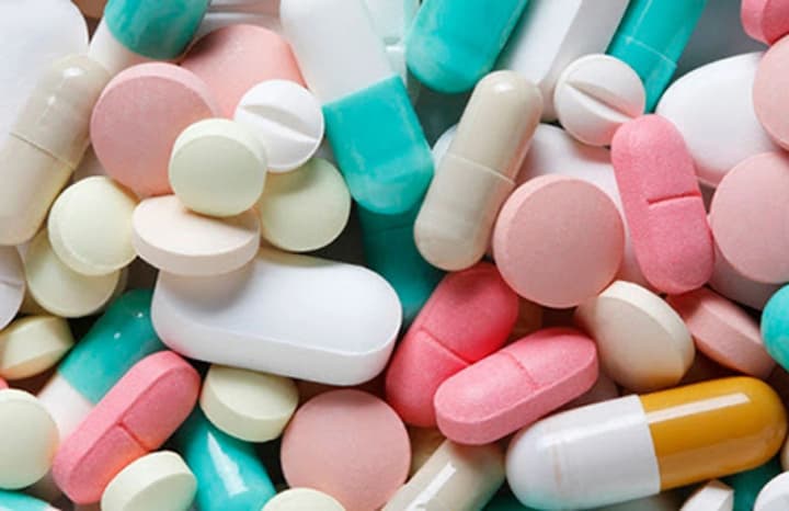 vmesto-zhiznenno-neobkhodimikh-askorbinka-chto-ne-tak-so-spiskom-lekarstv-so-skidkoi-30percent