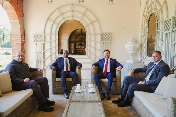 yermak-met-with-jd-vance-and-european-security-representatives-in-britain-first-details