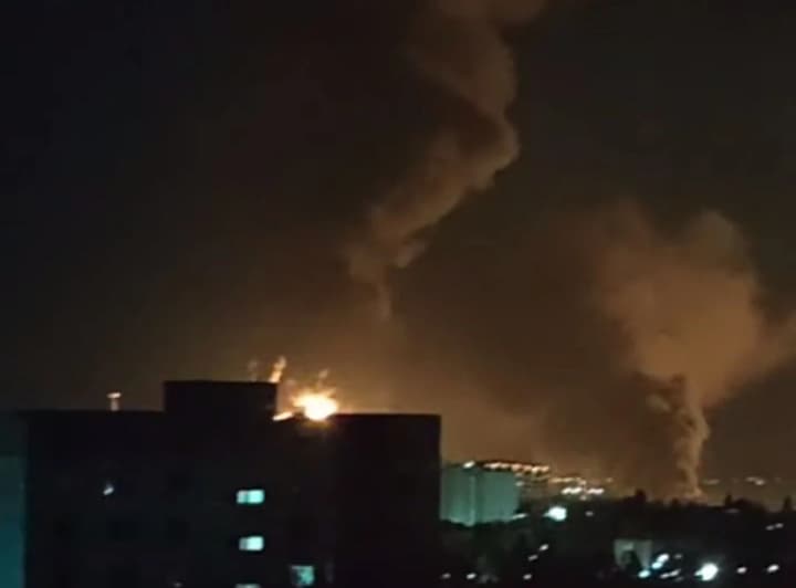 drones-attacked-russias-saratov-region-an-oil-refinery-is-likely-burning-there-is-one-fatality