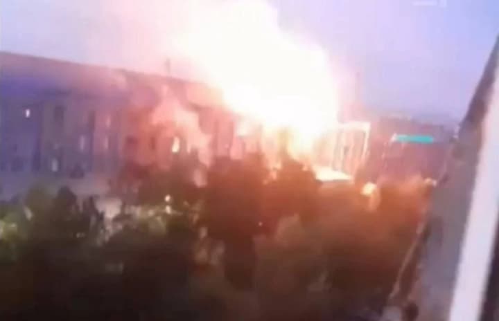 unknown-drones-attacked-russian-arzamas-instrument-making-plant-is-on-fire