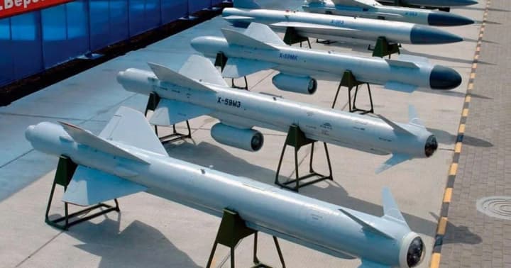rosiiskyi-vpk-ne-vykonuie-derzhoboronzamovlennia-na-aviatsiini-rakety-kh-59-hur-nazvalo-prychynu