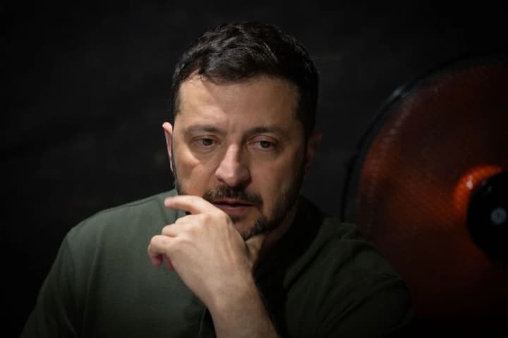 v-den-peregovorov-oni-tozhe-ubivayut-i-eto-o-mnogom-govorit-zelenskii-otreagiroval-na-ataki-rf-po-ukraine-v-den-sammita-na-alyaske