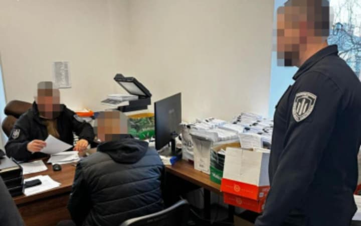 fictitious-headquarters-and-dacha-renovations-officers-in-chernihiv-region-earned-over-uah-2-million-on-ghost-soldiers