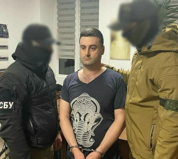 sprava-medvedchuka-pro-informatsiini-ataky-sbu-pokazala-perepysky-molchanova-z-heneralom-fsb-ta-lyst-putinu