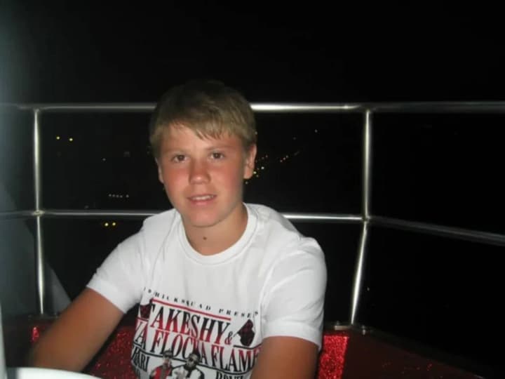 posle-9-let-plena-domoi-vernulsya-bogdan-kovalchuk-kotorogo-rossiyane-skhvatili-v-17-let