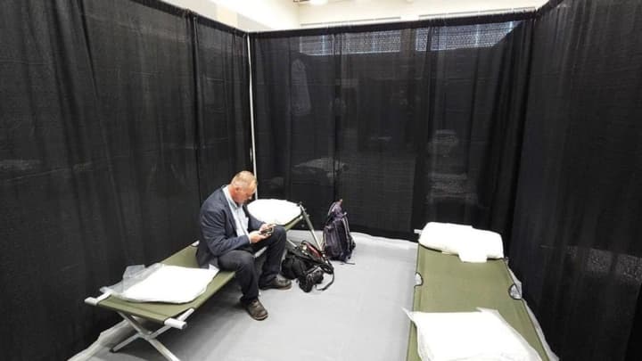 in-alaska-russian-pilots-and-journalists-were-accommodated-in-a-former-covid-hospital