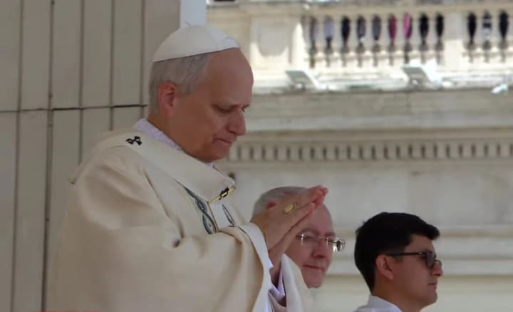 papa-lev-xiv-zaklykav-prypynyty-viinu-v-ukraini-ta-zupynyty-humanitarnu-kryzu-v-hazi