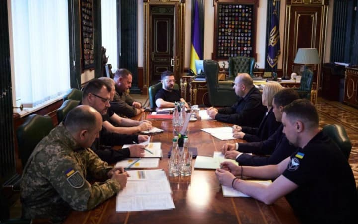 zelenskyi-pislia-zasidannia-stavky-my-zmitsniuiemo-front-i-hotovi-do-bud-iakykh-vyklykiv