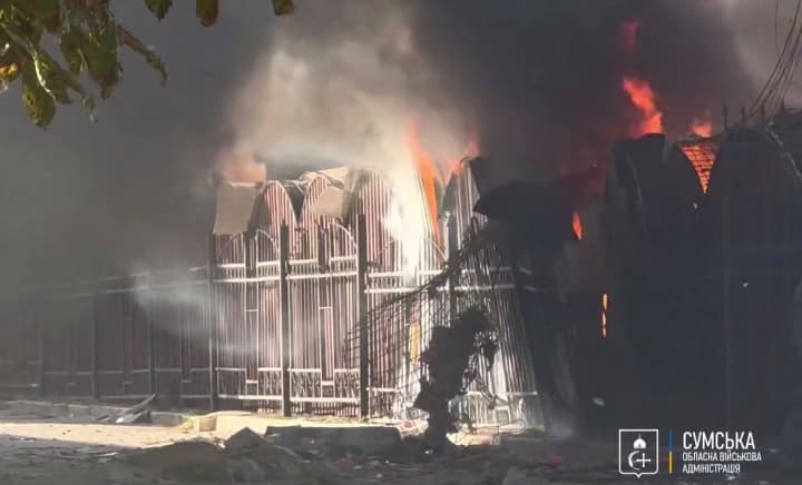 vrag-udaril-po-tsentru-sum-vspikhnul-masshtabnii-pozhar