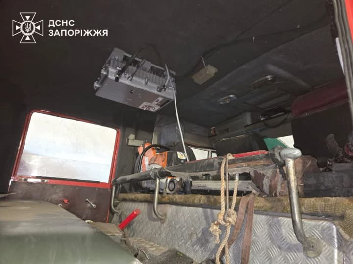 in-zaporizhzhia-a-russian-drone-attacked-rescuers-while-they-were-extinguishing-a-fire