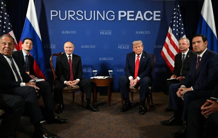 samit-trampa-ta-putina-na-aliastsi-shcho-zminylosia-dlia-ukrainy