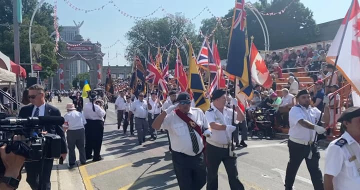ukrainian-military-personnel-participated-in-the-warriors-day-parade-in-canada