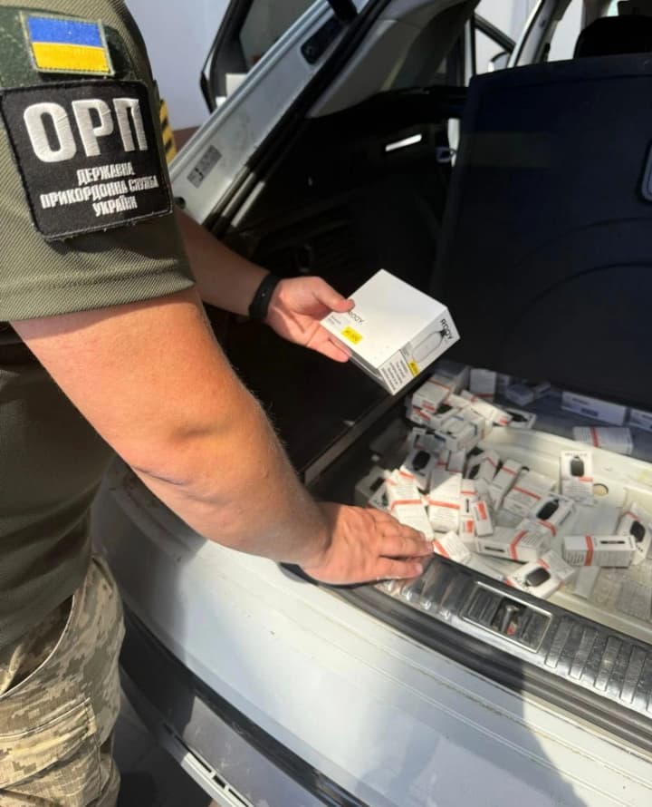 pogranichniki-obnaruzhili-kontrabandu-na-krupnuyu-summu-deneg-chto-bilo-izyato