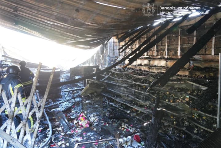 kilkist-postrazhdalykh-vid-ataky-rf-na-zaporizhzhia-zrosla-do-17-osib-foto-naslidkiv-udaru-zaharbnykiv