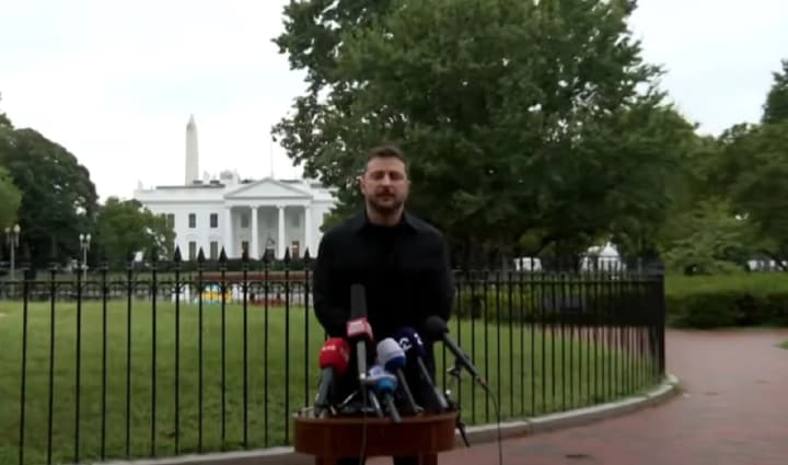 zelenskyi-pislia-perehovoriv-u-bilomu-domi-pytannia-terytorii-my-zalyshymo-mizh-mnoiu-i-putinym