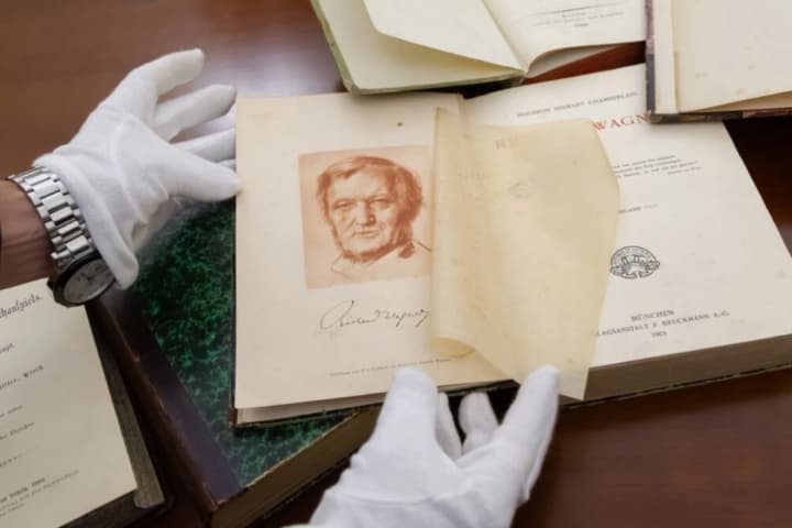 historical-rarities-returned-to-ukraine-rare-books-from-the-19th-early-20th-century-were-taken-out-during-world-war-ii